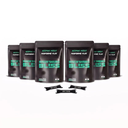 Pack de 6 sachets de bandes nasales Intense noires BreathersBliss, avec les bandes présentées devant.