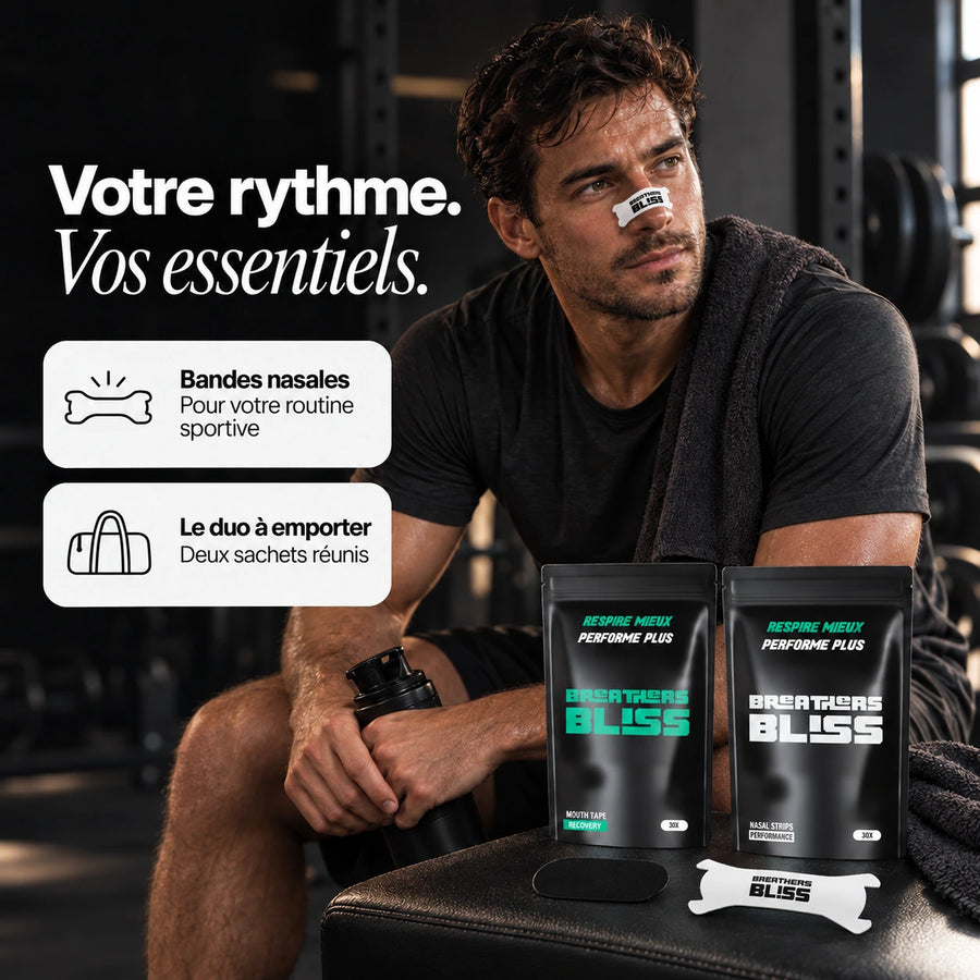 Sportif portant une bande nasale blanche BreathersBliss avec les deux sachets du Pack Athlète blanc.