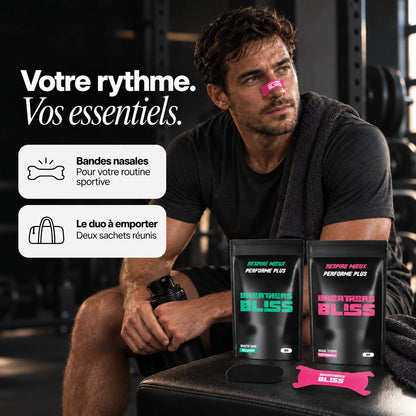 Sportif portant une bande nasale rose BreathersBliss avec les deux sachets du Pack Athlète rose.